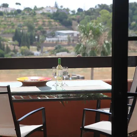 Your Oasis Of Luxury And Leisure At Gazules Del Sol In Marbella Area - Benahavis エステポナ