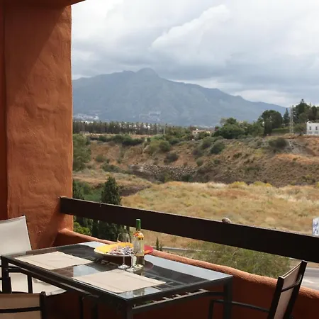 Your Oasis Of Luxury And Leisure At Gazules Del Sol In Marbella Area - Benahavis エステポナ