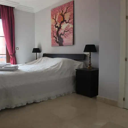 Your Oasis Of Luxury And Leisure At Gazules Del Sol In Marbella Area - Benahavis エステポナ