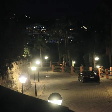Your Oasis Of Luxury And Leisure At Gazules Del Sol In Marbella Area - Benahavis Εστεπόνα